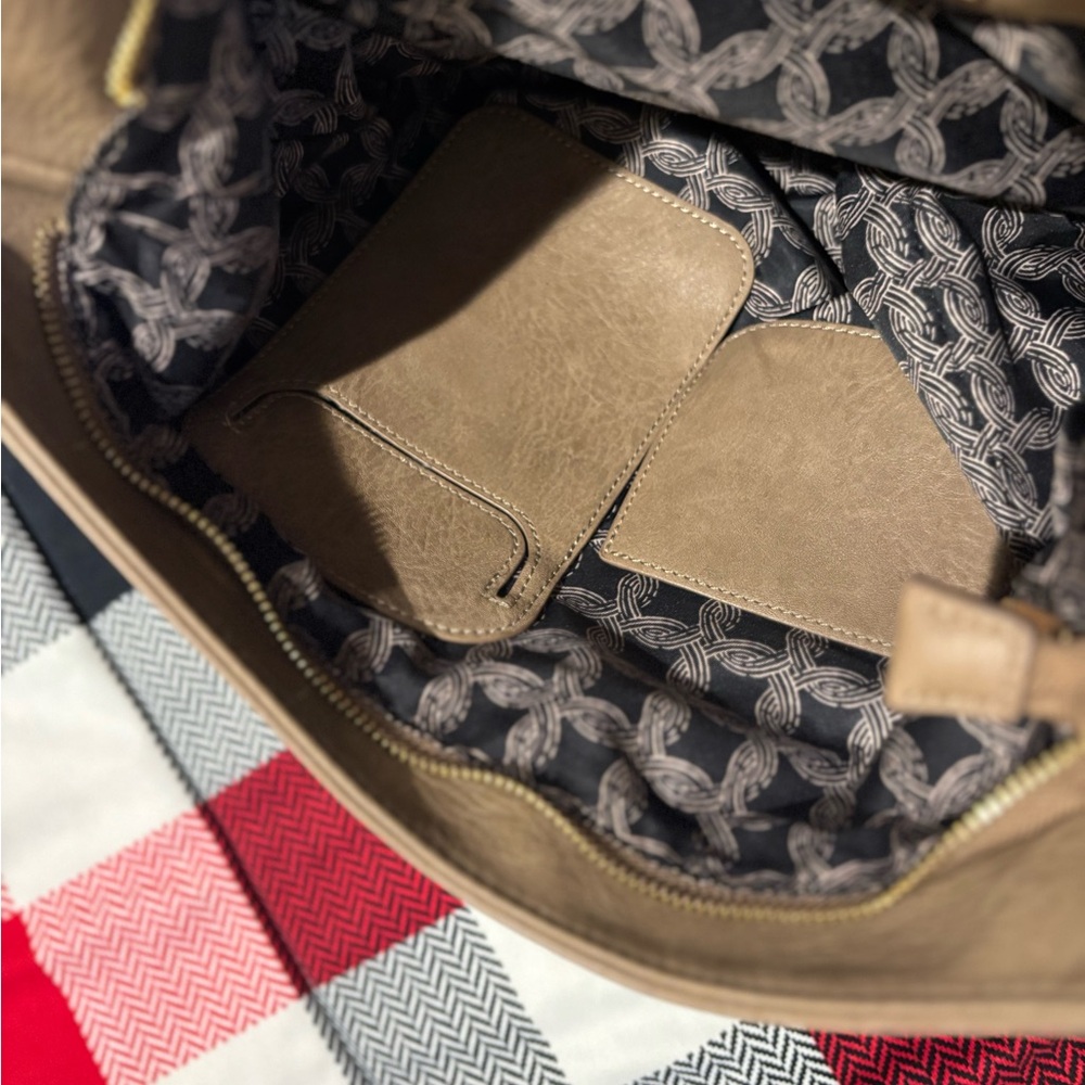 Elegant, boho shoulder bag. - Picture 6 of 15